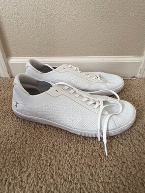 Men’s Flux Trainers